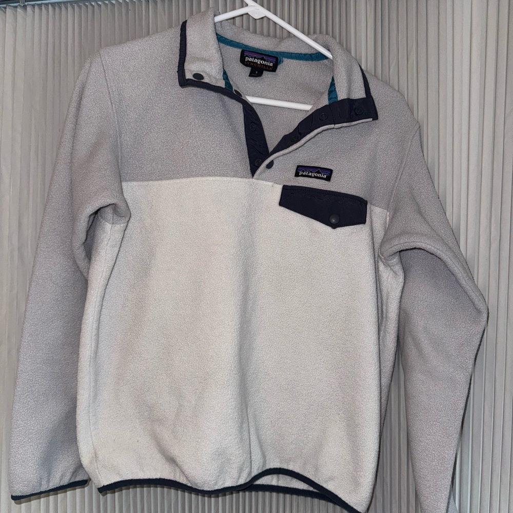 Patagonia Gray and White Synchilla Fleece